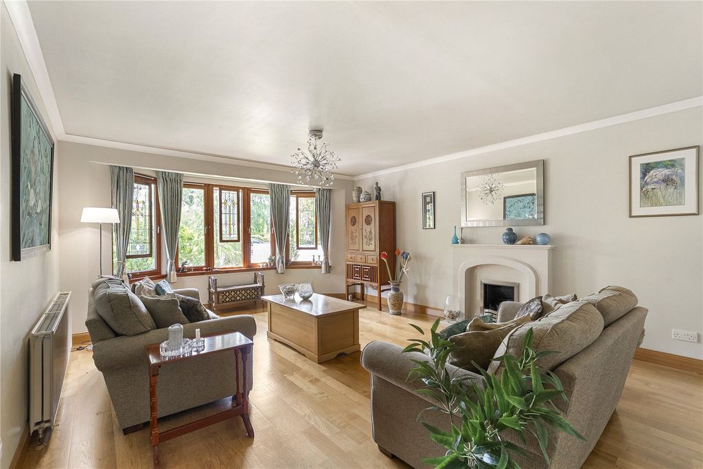 Property photo 3 of 58 Birkland Wood