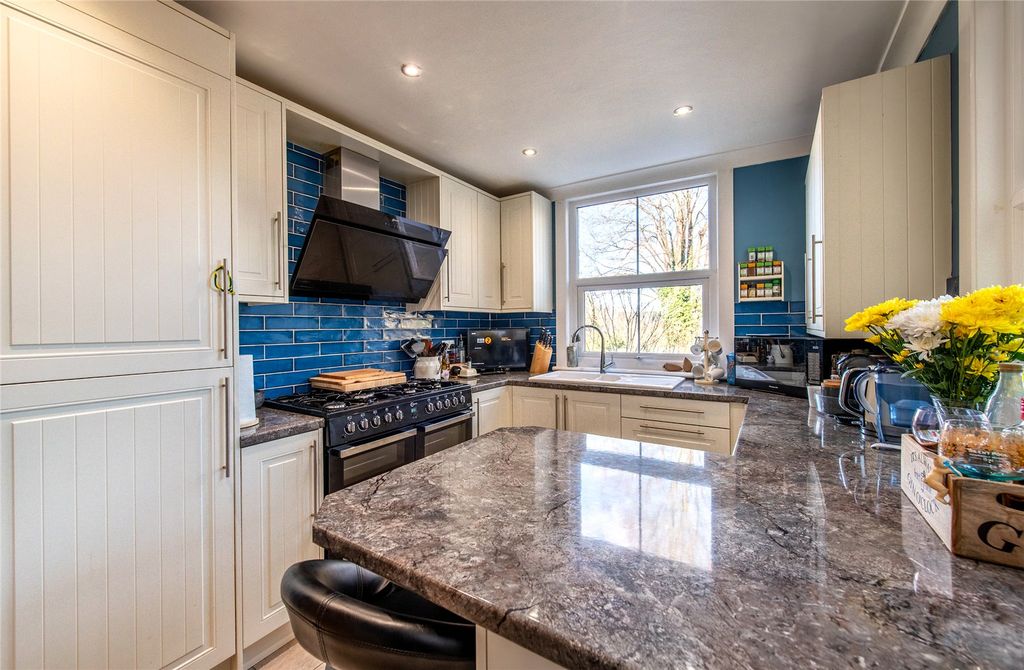 Property photo 3 of 28 Picture 3