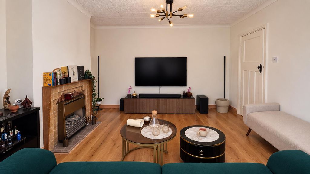 Property photo 2 of 19 Living Room 2