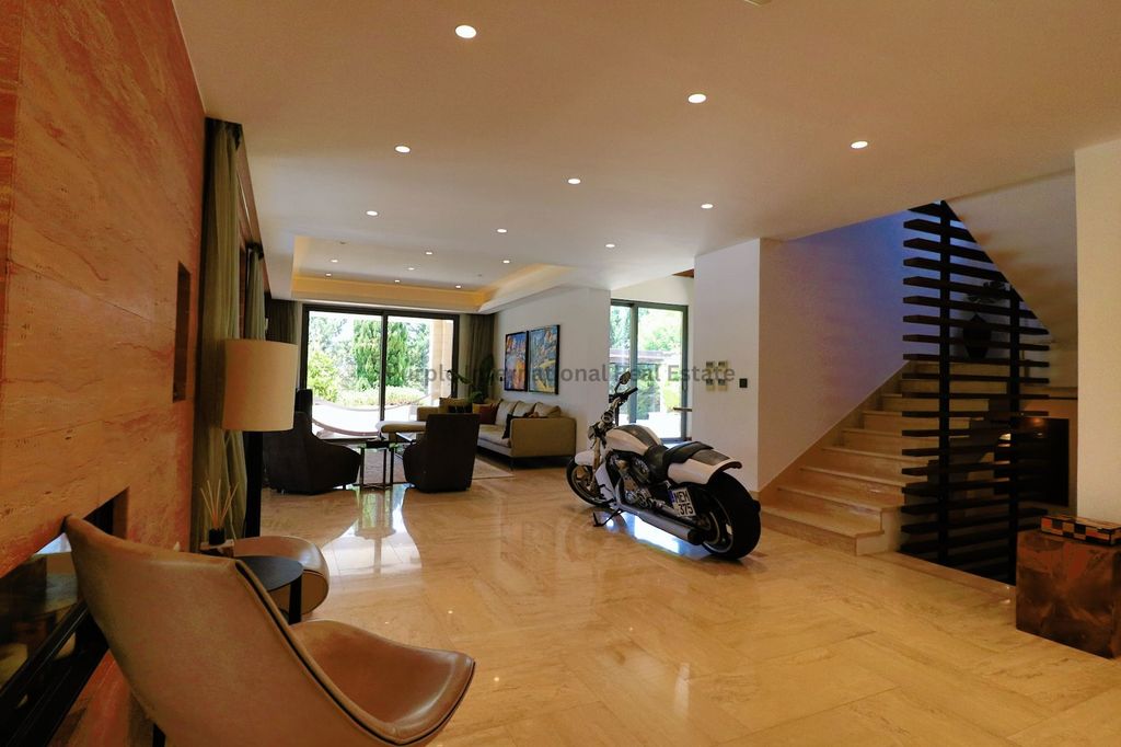 Property photo 3 of 46