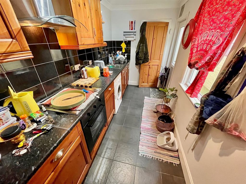 Property photo 3 of 9 13.Jpg