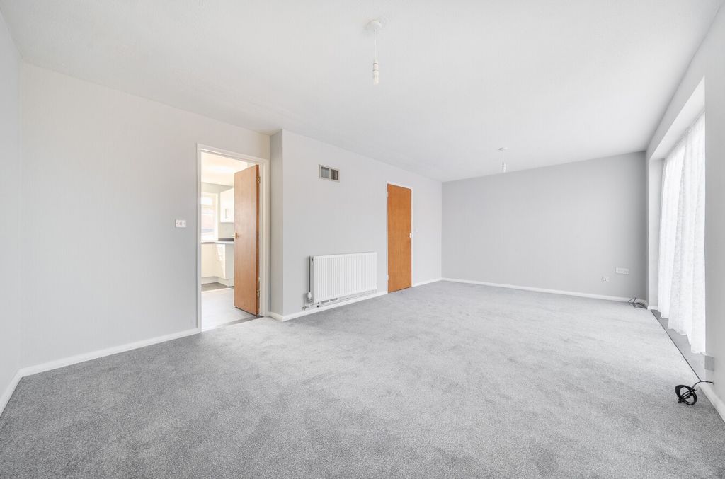 Property photo 3 of 12 1451651-12-69Ef4E...