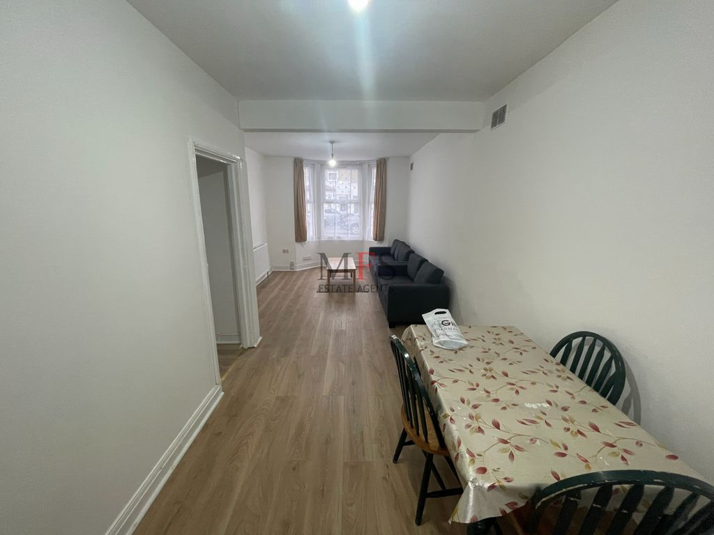 Property photo 3 of 18 Photo 18