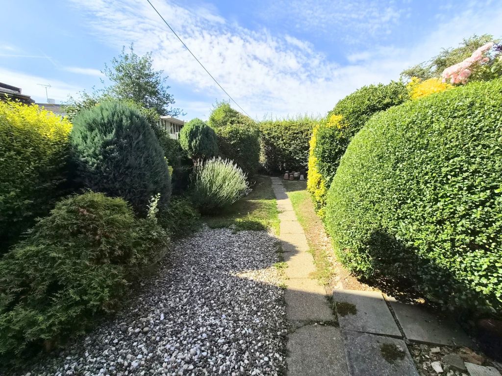 Property photo 2 of 20 5261363
