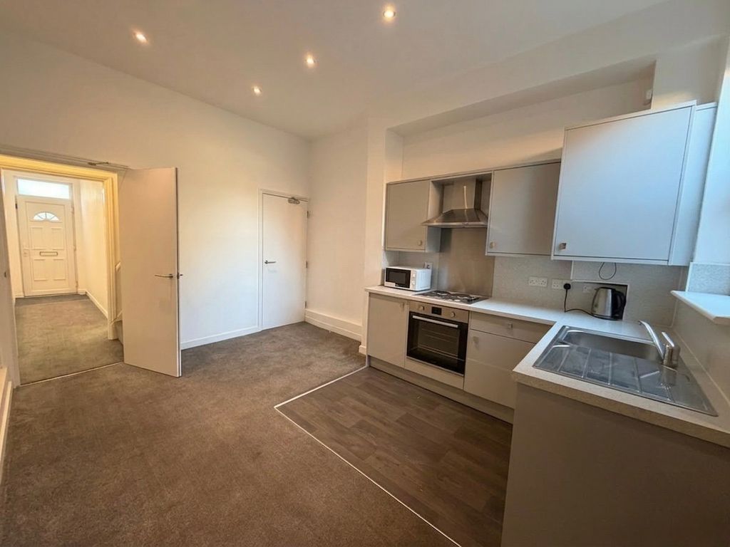 Property photo 2 of 13 Picture No. 23