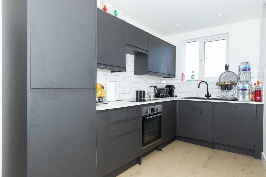Property photo 2 of 9 11B Nrth Rd_4.Jpg