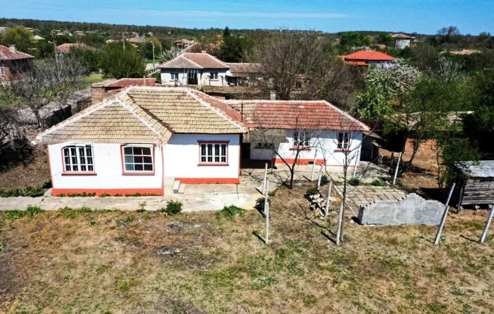 Property photo 1 of 5