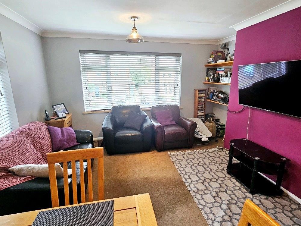 Property photo 2 of 12