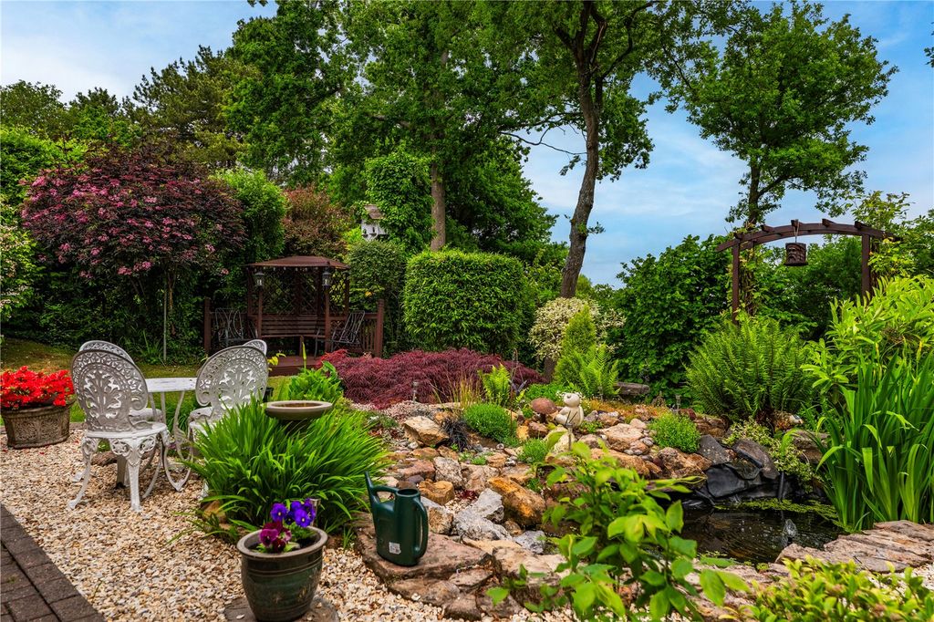 Property photo 2 of 49 Picture No. 45