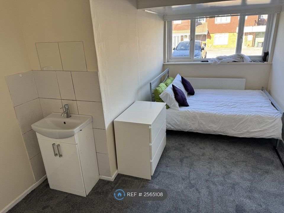 Property photo 1 of 6