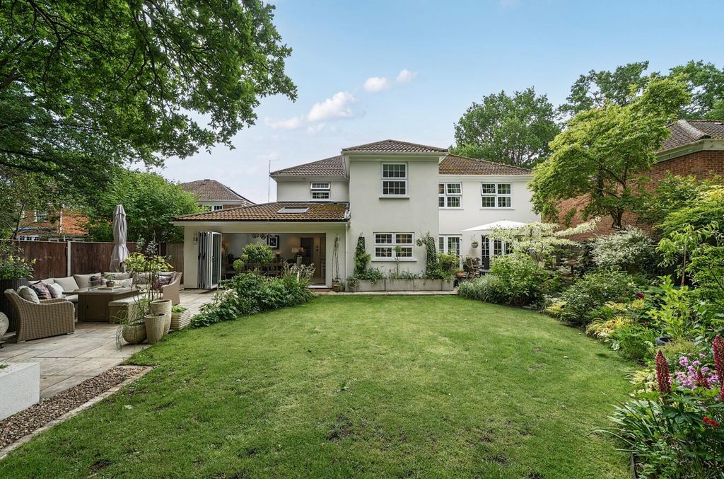 Property photo 1 of 34
