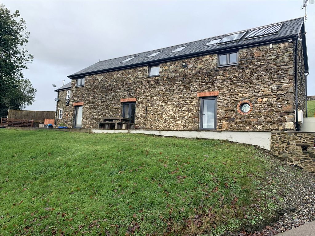 Property photo 3 of 15 Picture No. 01