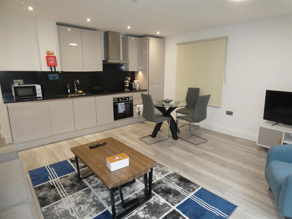 Property photo 3 of 12 P1050652.Jpg