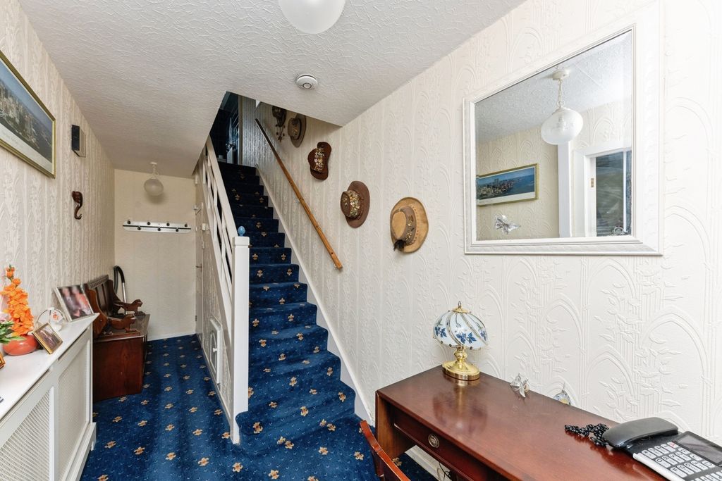 Property photo 2 of 25 Pbox-Img.Jpg