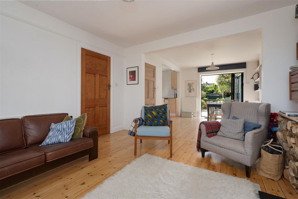 Property photo 3 of 30 Pier Avenue, Tankerton, Whitstable