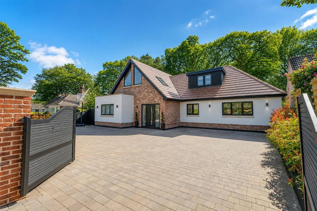 Property photo 2 of 37