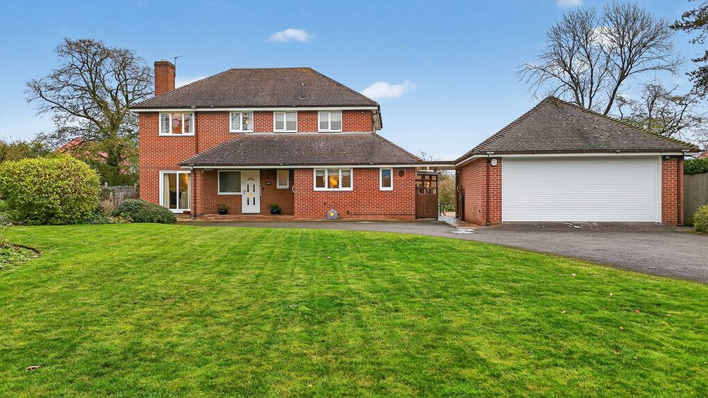 Property photo 3 of 28