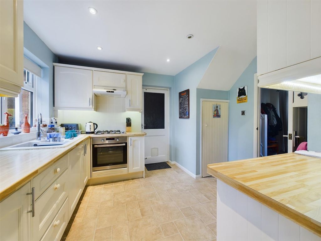 Property photo 2 of 20 Cam01224G0-Pr0495-Still009.Jpg