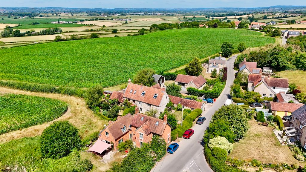 Property photo 1 of 26