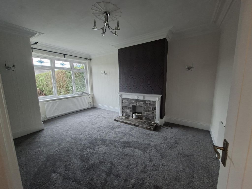 Property photo 3 of 16 Gallery