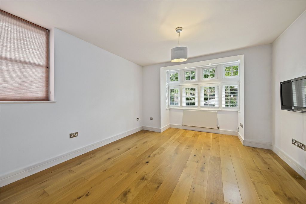 Property photo 3 of 18 Picture No. 05