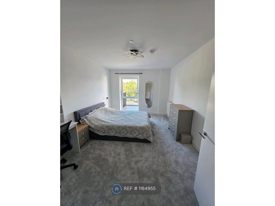 Property photo 1 of 8 Bedroom