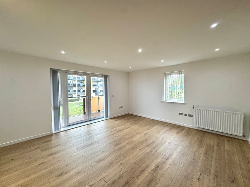 Property photo 3 of 9 Photo 8