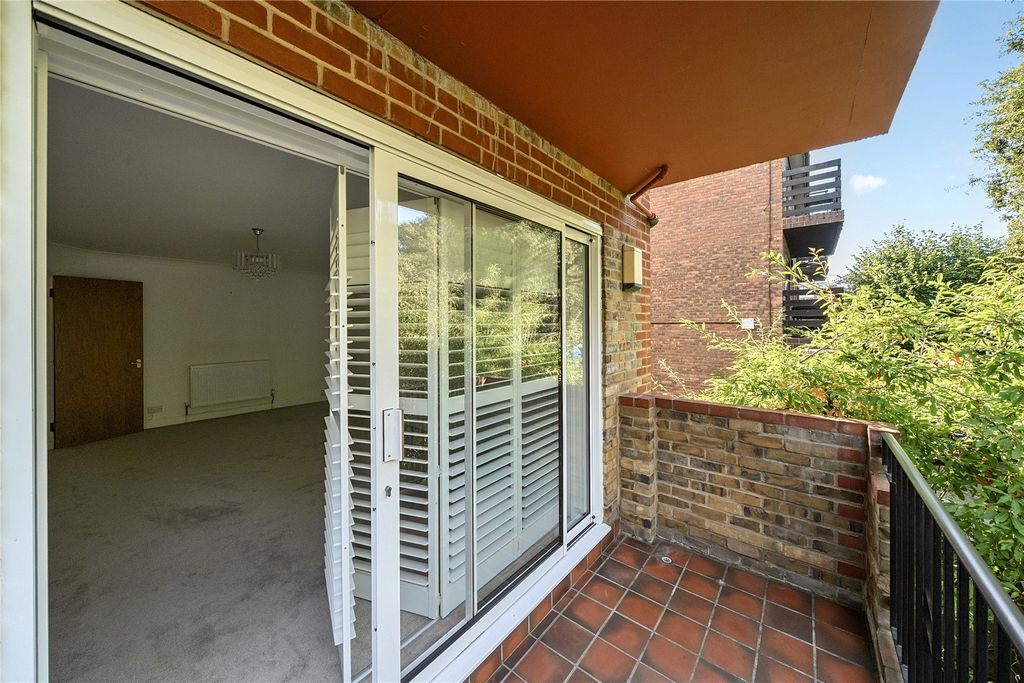 Property photo 2 of 11 Picture No. 14