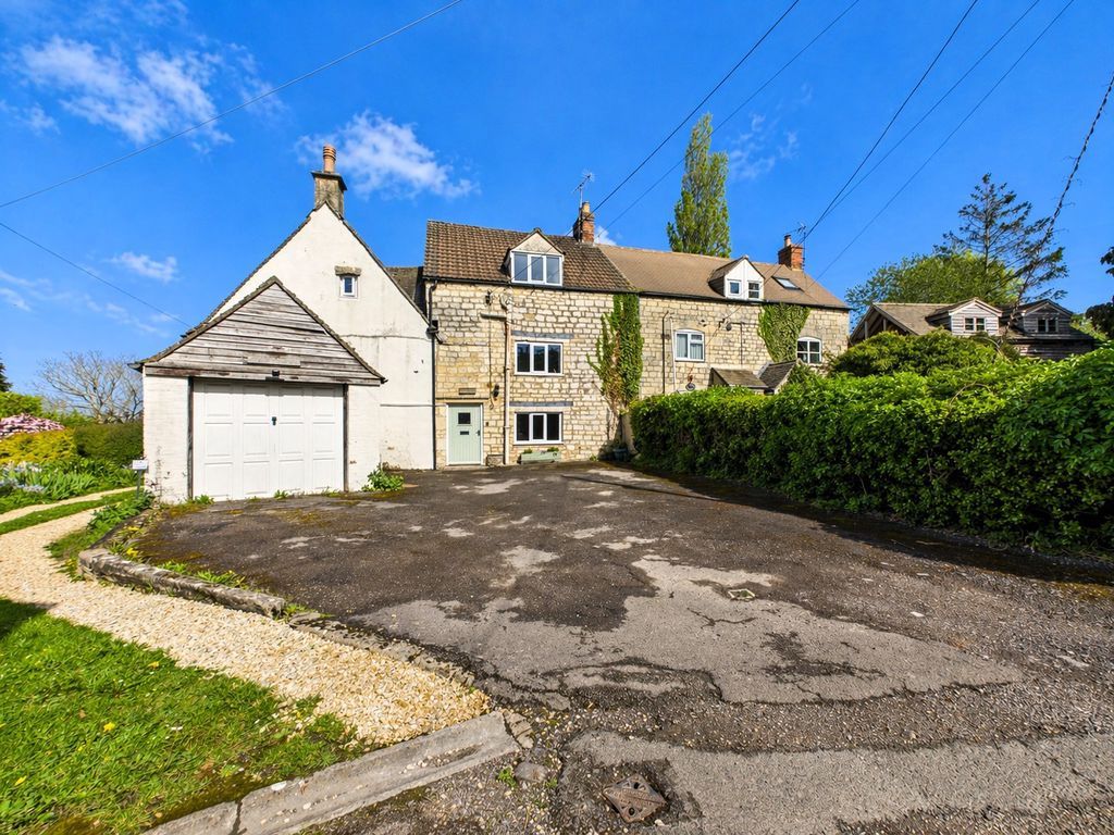 Property photo 1 of 20 Front