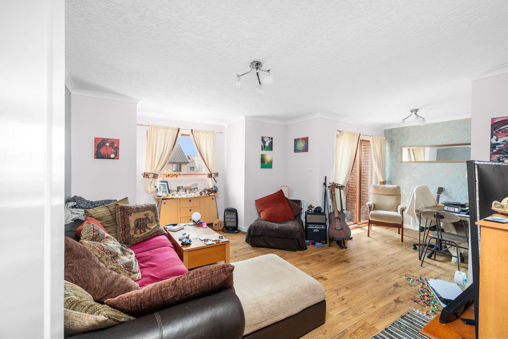 Property photo 3 of 18 Property Image 3