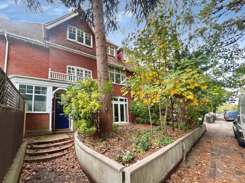 Property photo 1 of 10 c2405532-Image00001
