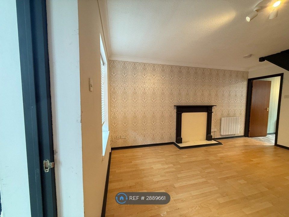 Additional image 14 of 2 bed semi-detached house to rentSpires Walk, Barry CF63