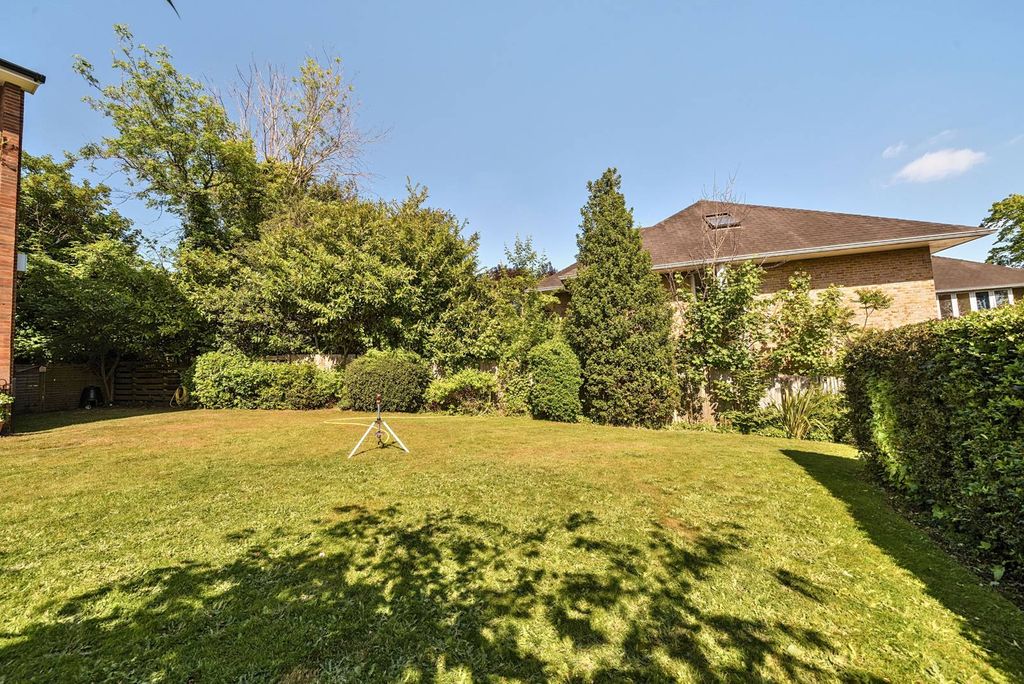 Property photo 3 of 16