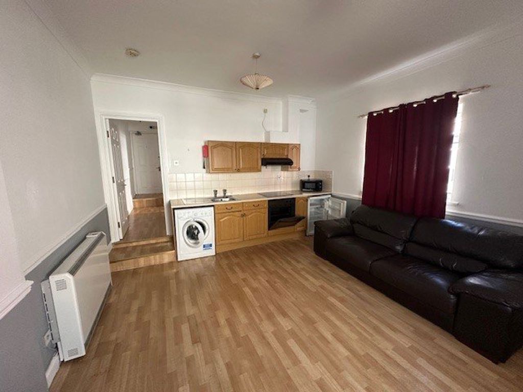 Property photo 3 of 5