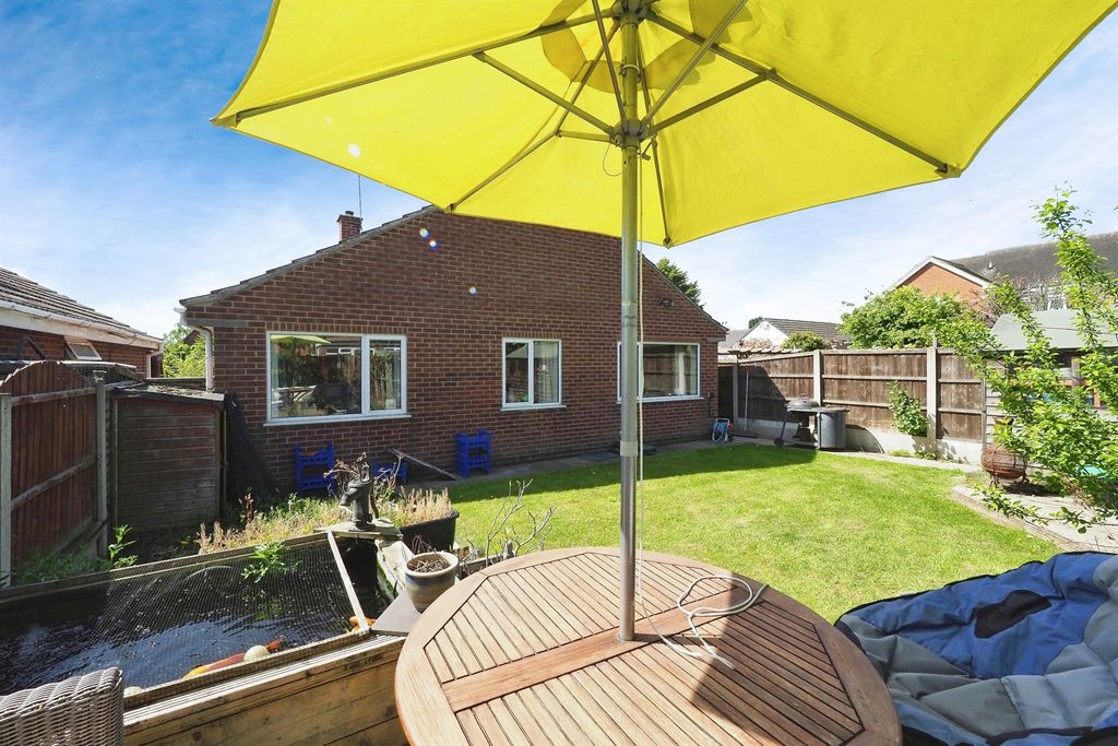 Property photo 2 of 17