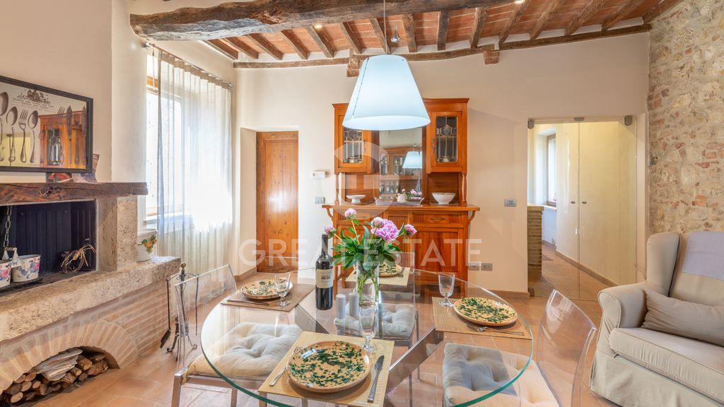 Property photo 2 of 14 Interiors