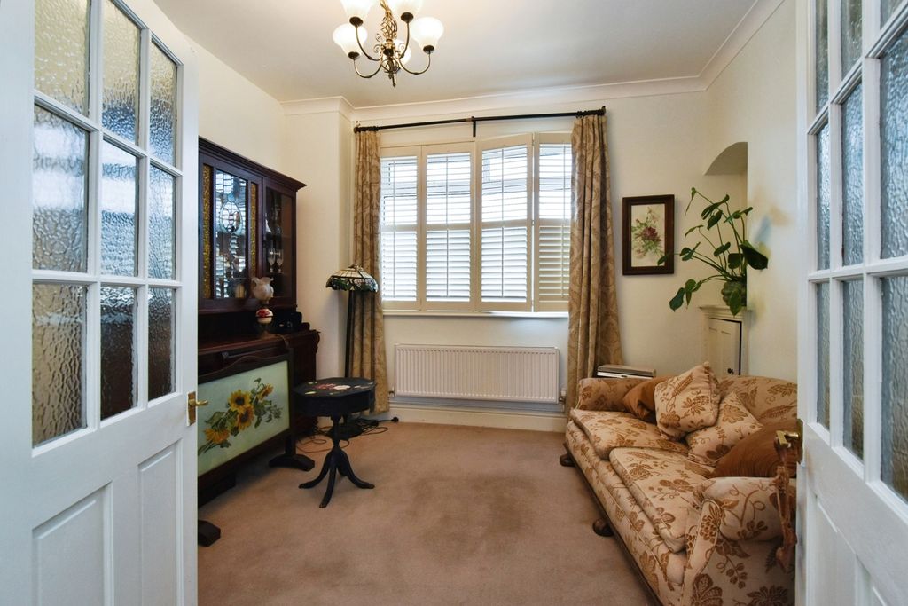 Property photo 3 of 17 Photo
