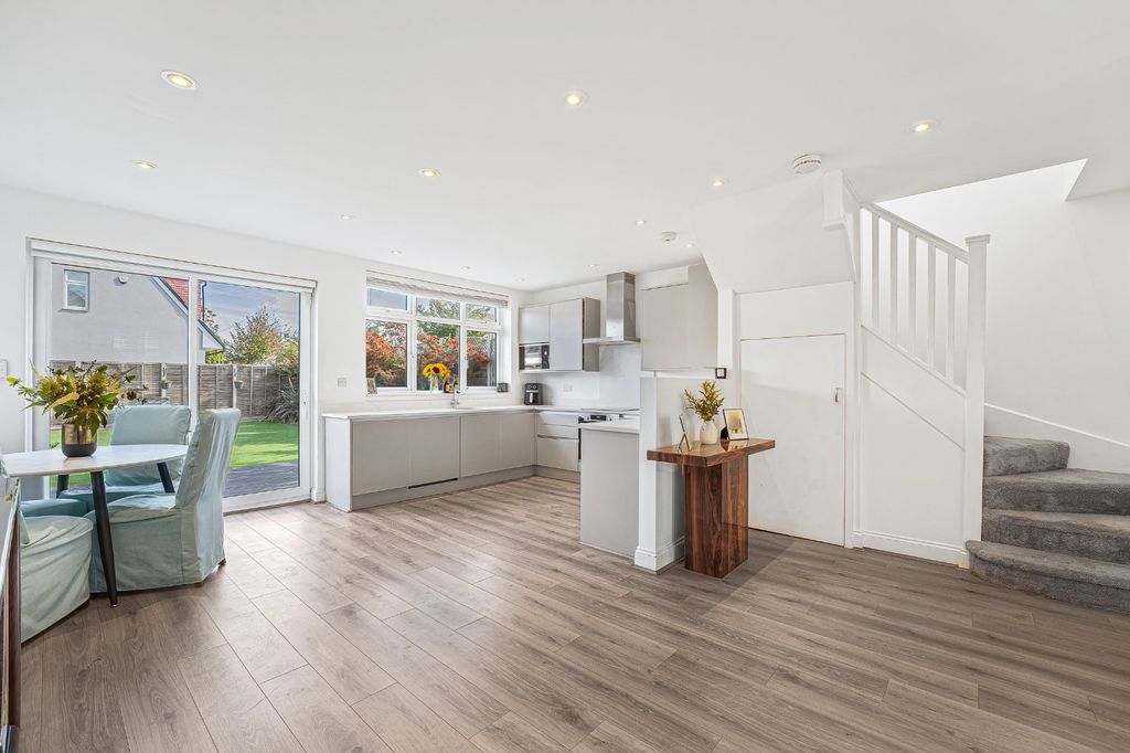 Property photo 1 of 24 Picture No. 02