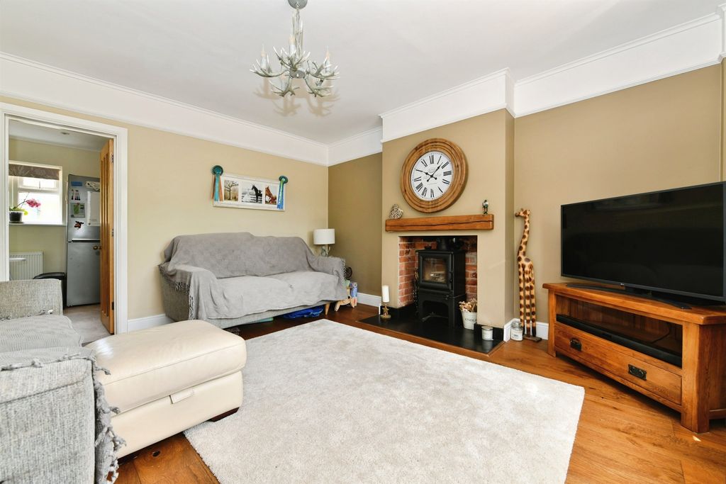Property photo 2 of 16