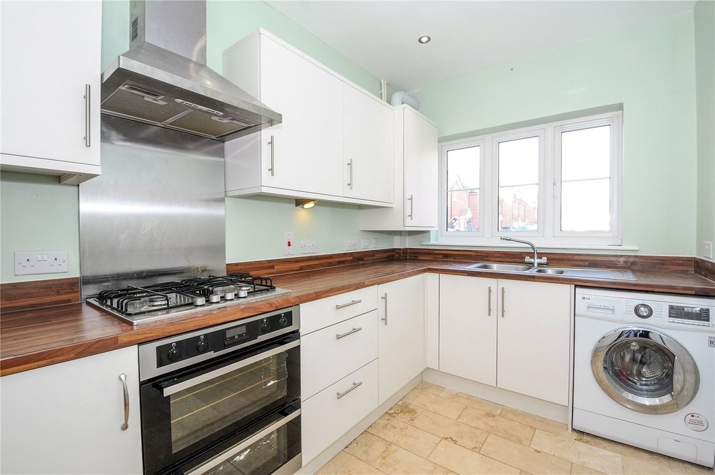 Property photo 2 of 8 Kitchen