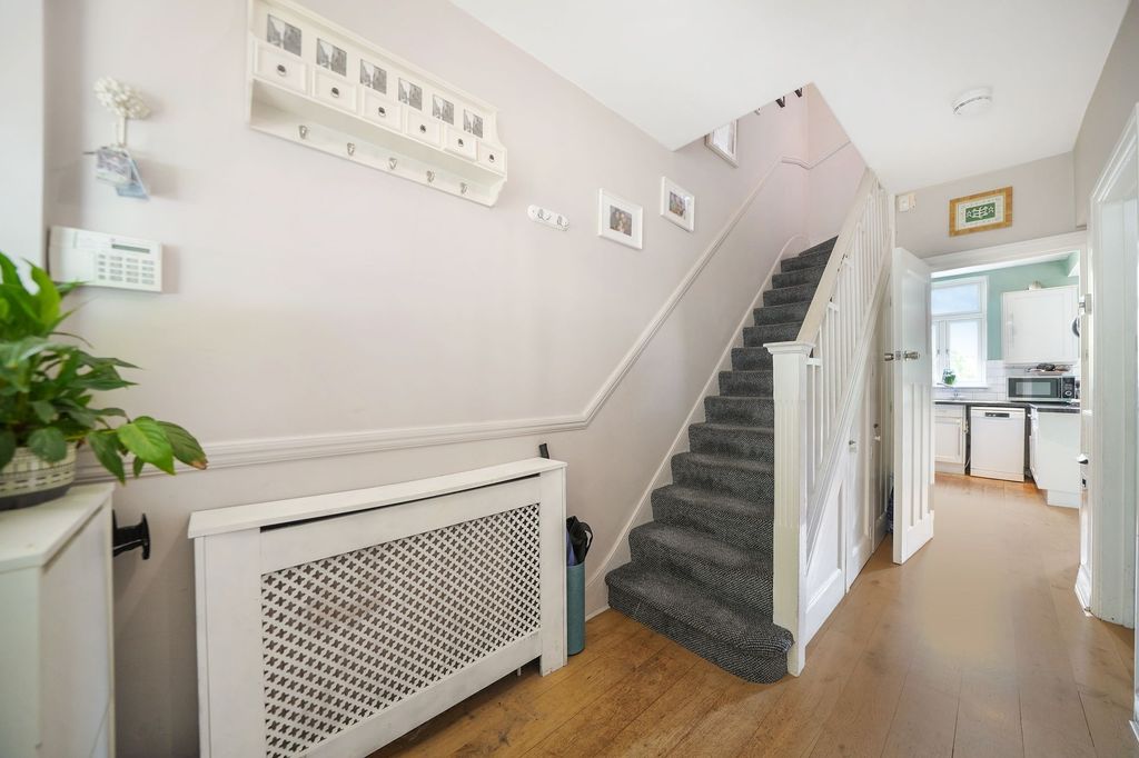 Property photo 2 of 21 14 Manchester Road - c1Afawhb2Q926Eagdnse
