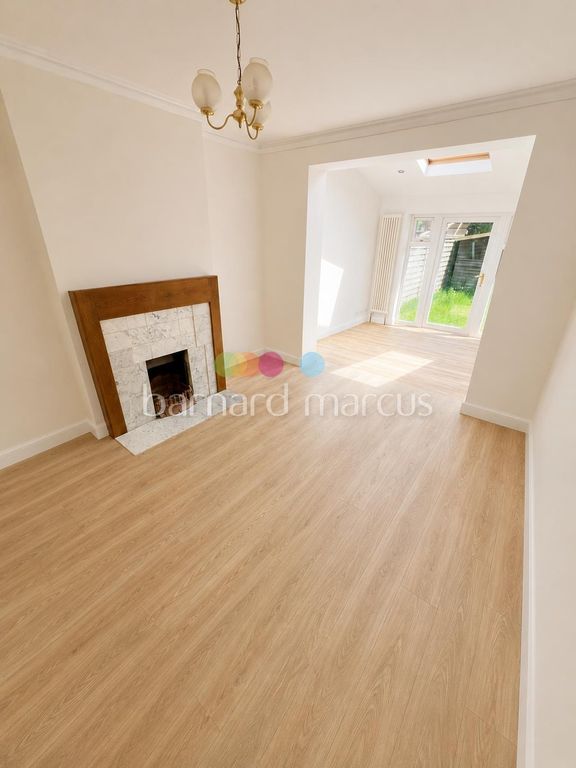 Property photo 3 of 15 Dining Room
