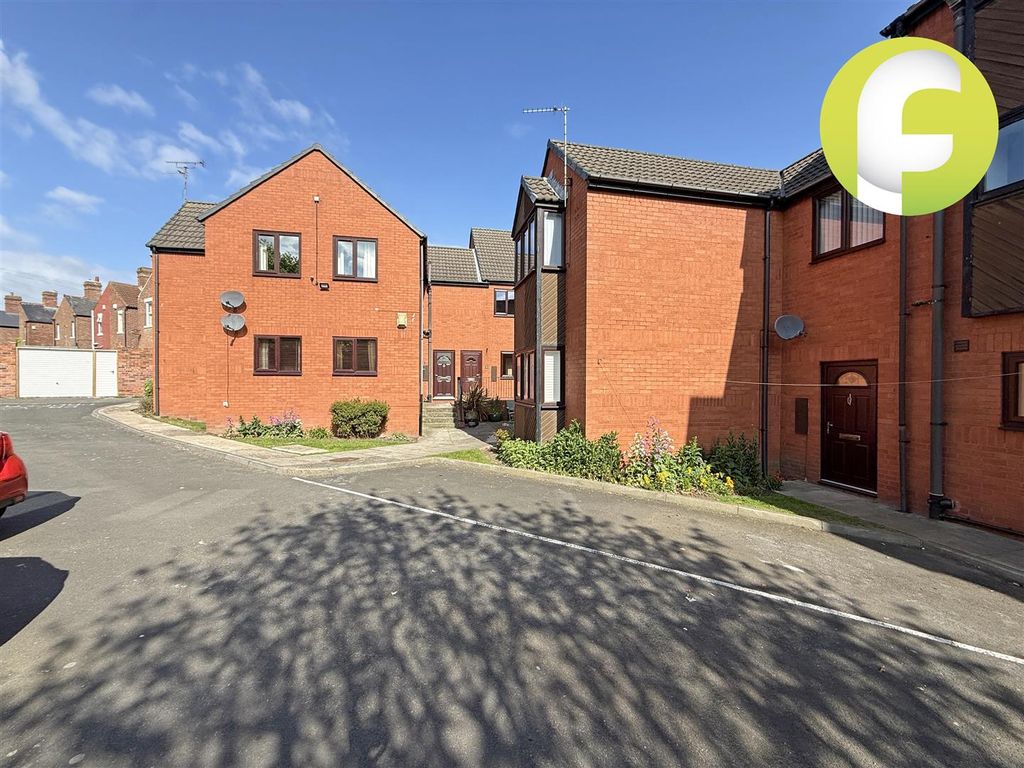 Property photo 1 of 9 Front 2.Jpg