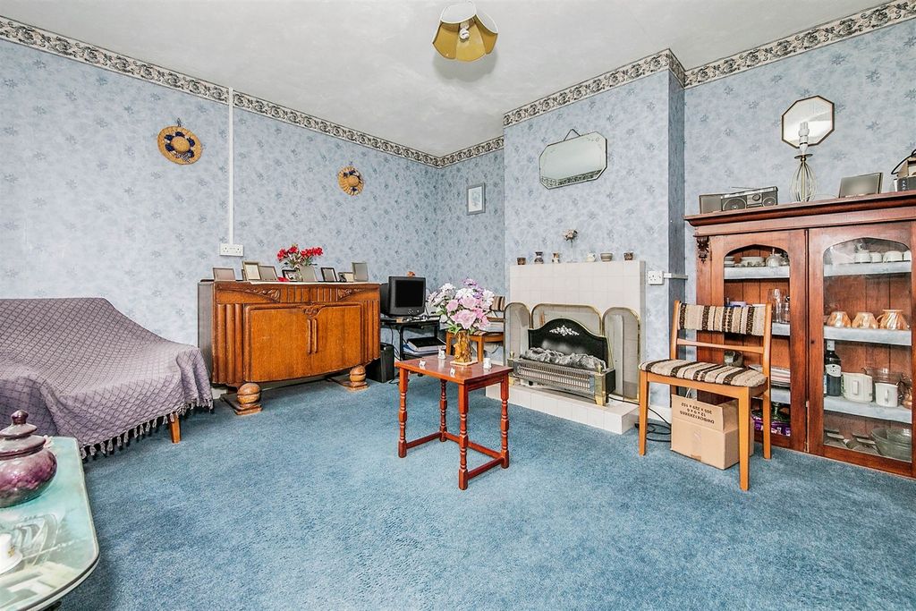 Property photo 2 of 15