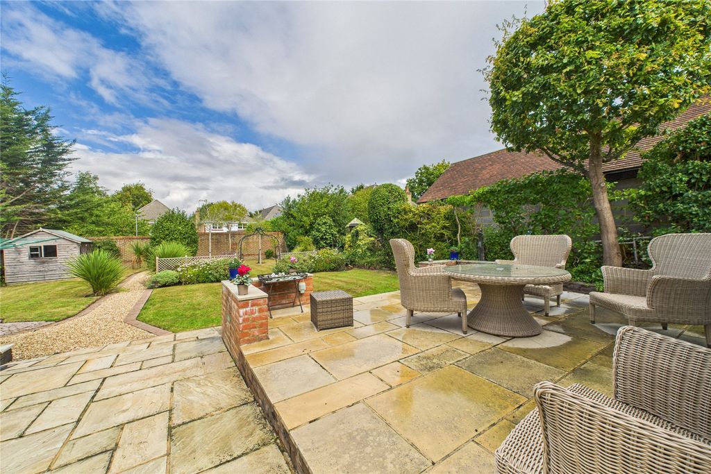 Property photo 2 of 18 Picture No. 01