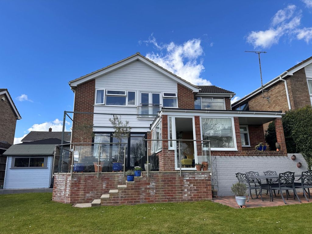 Property photo 3 of 4