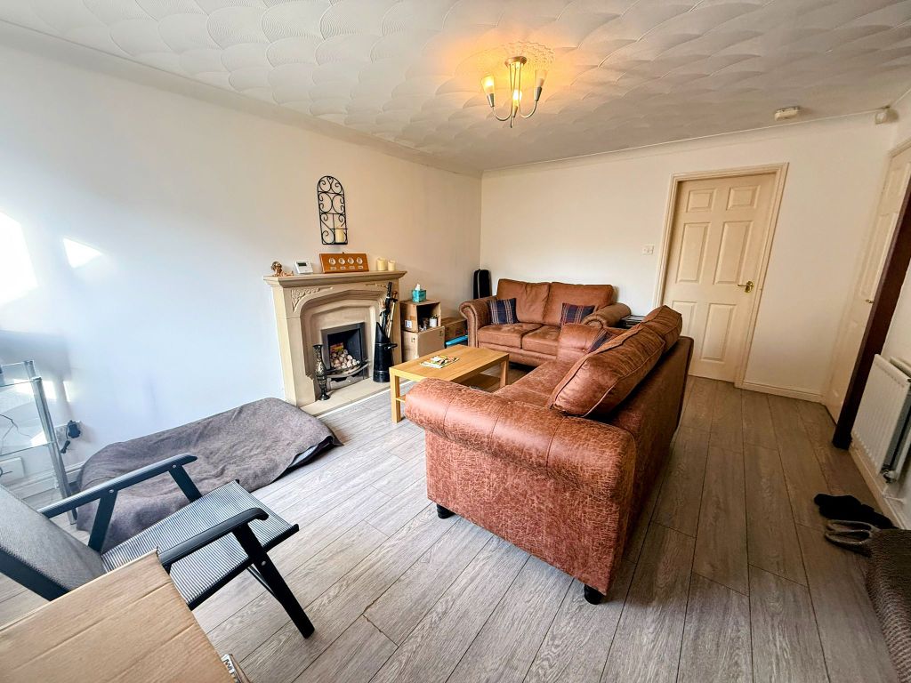 Property photo 3 of 10 Bedroom 1