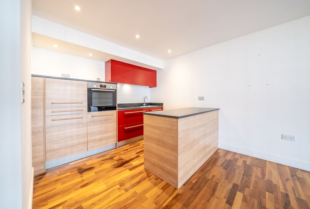 Property photo 3 of 19 Eg.100006