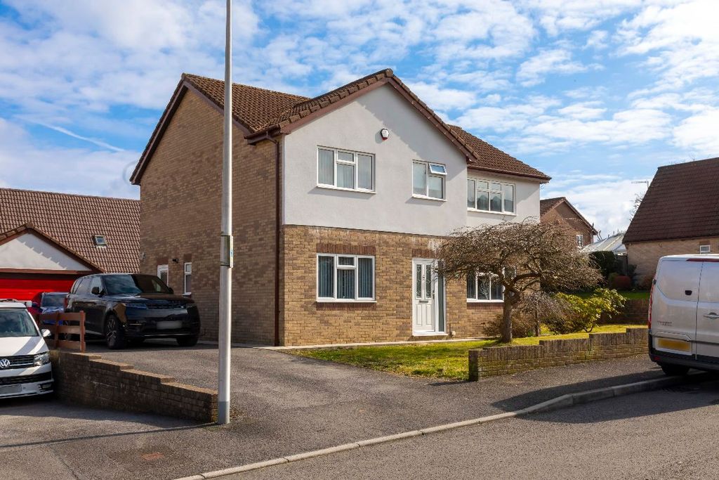 Property photo 3 of 40