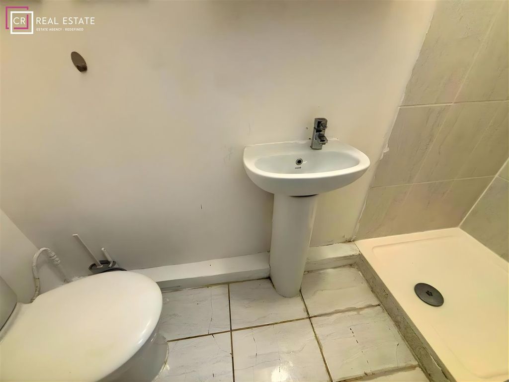 Property photo 1 of 3